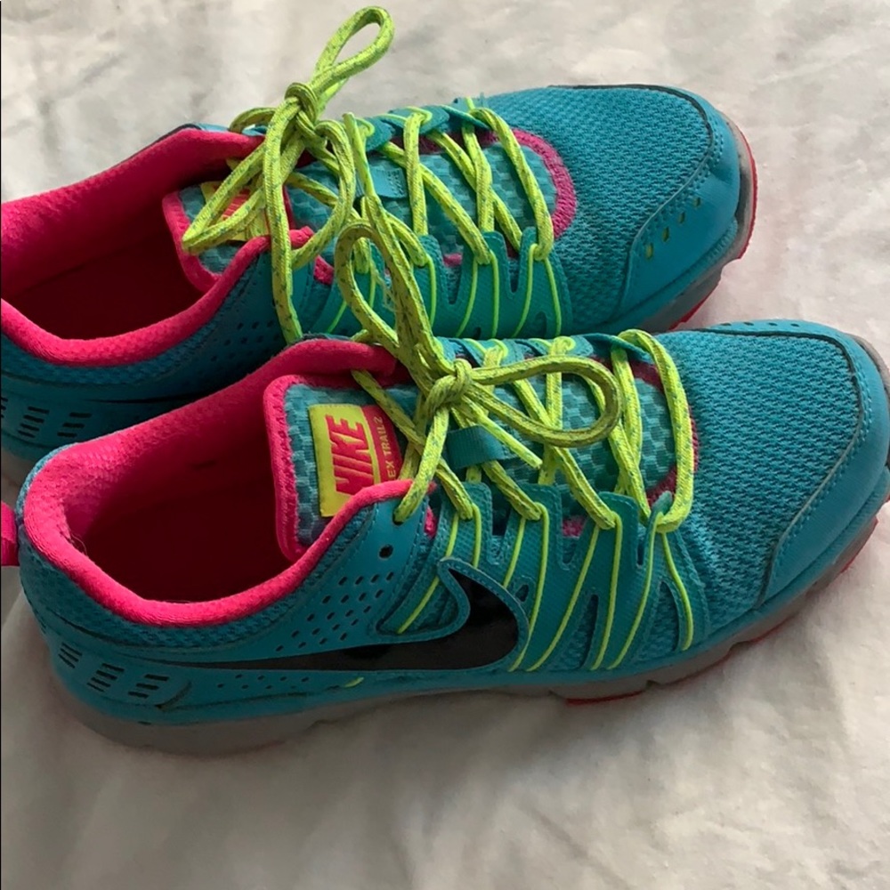 Nike’s - Picture 2 of 3